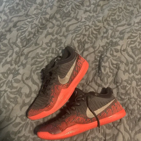 Kobe sneakers - Picture 3 of 8